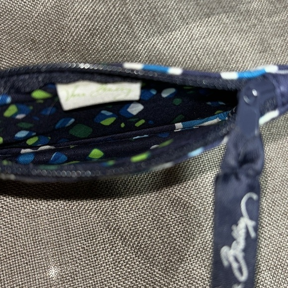 Vera Bradley Ink Blue Zip ID Case with Lanyard - Picture 4 of 5